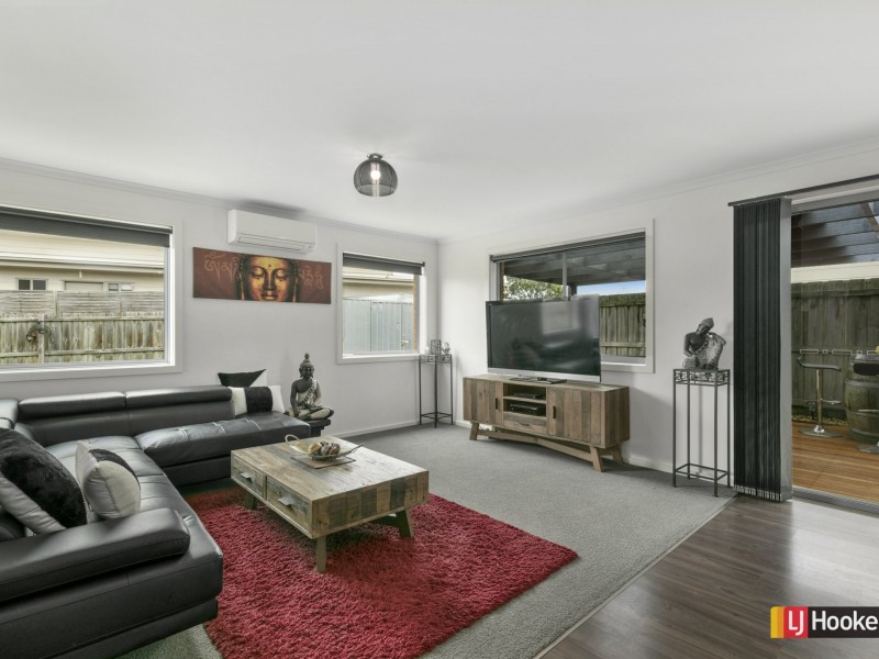 9 Cambridge Way, Wonthaggi VIC 3995