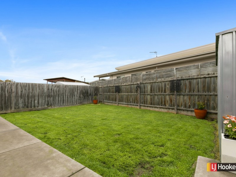 9 Cambridge Way, Wonthaggi VIC 3995