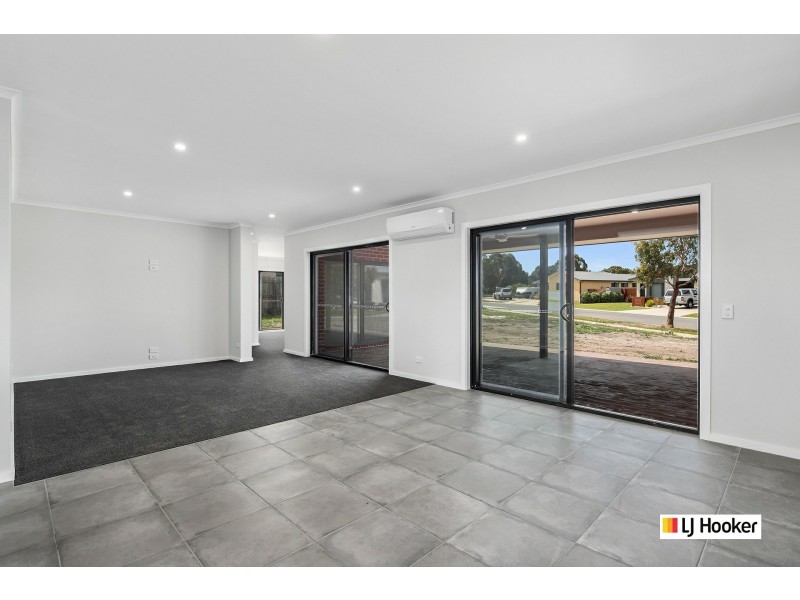 13 Cambridge Way, Wonthaggi VIC 3995