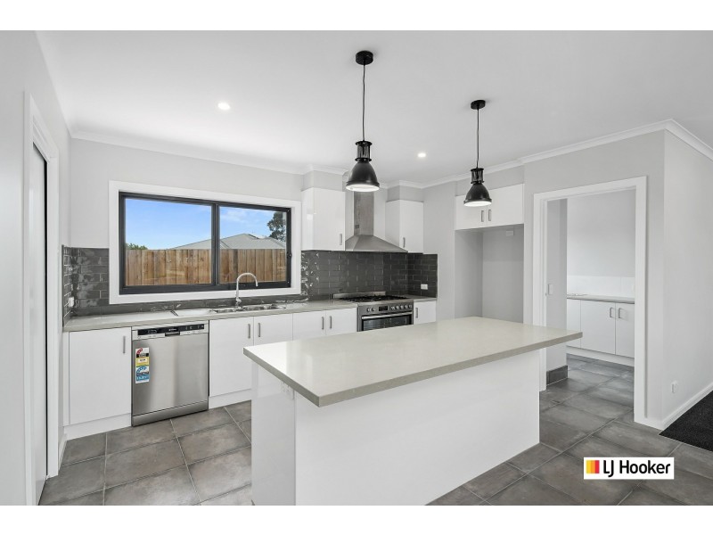 13 Cambridge Way, Wonthaggi VIC 3995