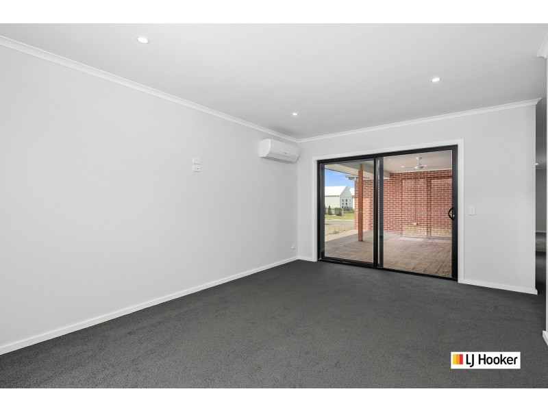 13 Cambridge Way, Wonthaggi VIC 3995
