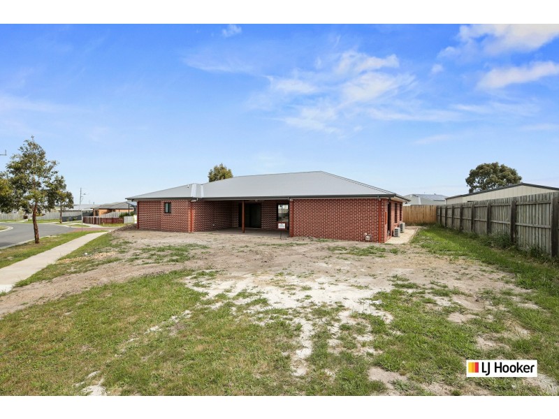 13 Cambridge Way, Wonthaggi VIC 3995