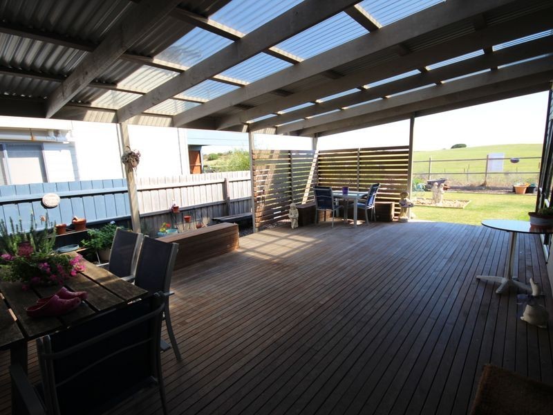 17 Pinnacle Close, Cape Paterson VIC 3995