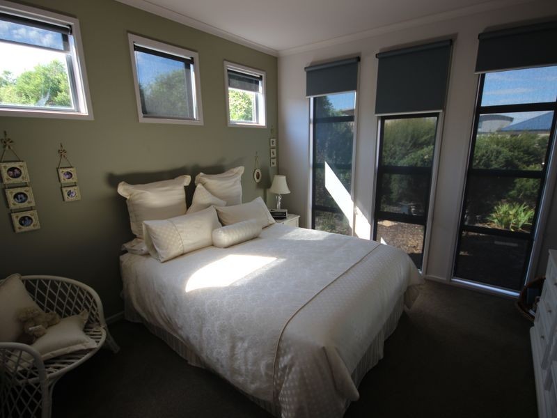 17 Pinnacle Close, Cape Paterson VIC 3995