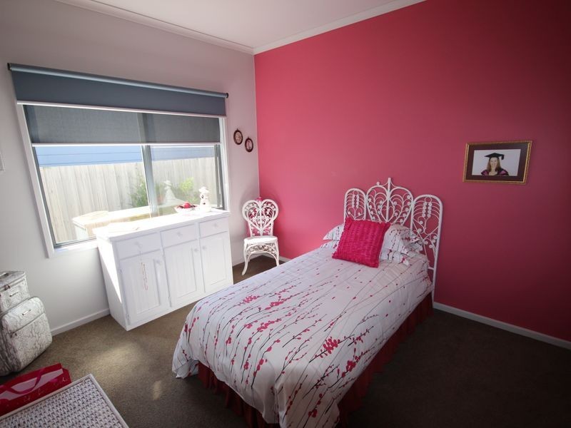 17 Pinnacle Close, Cape Paterson VIC 3995