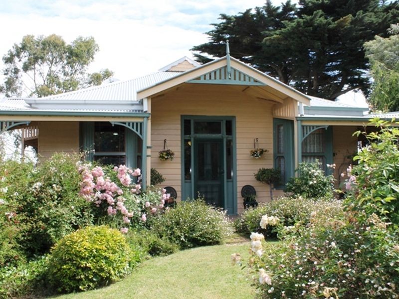 240 Lomagnos Road, Outtrim VIC 3951