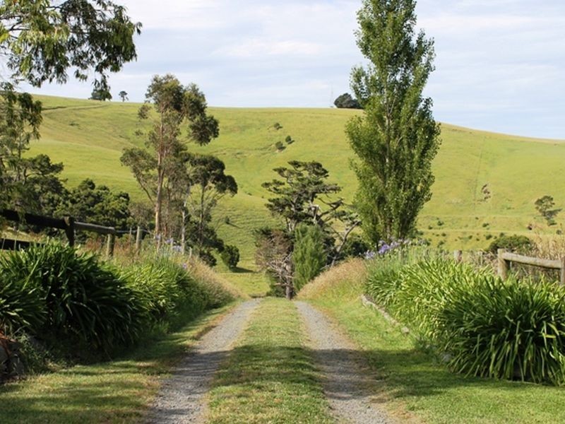 240 Lomagnos Road, Outtrim VIC 3951