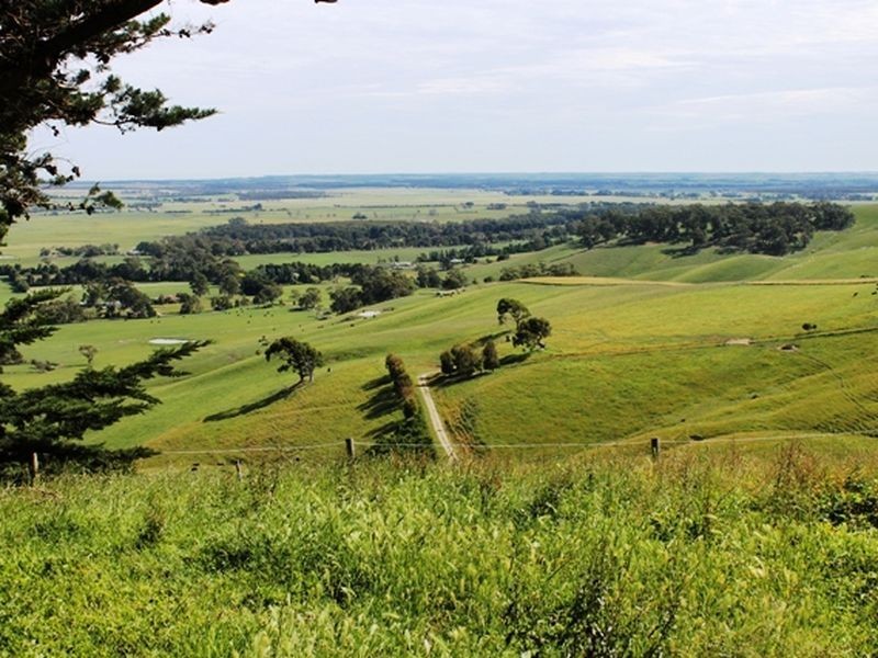 240 Lomagnos Road, Outtrim VIC 3951