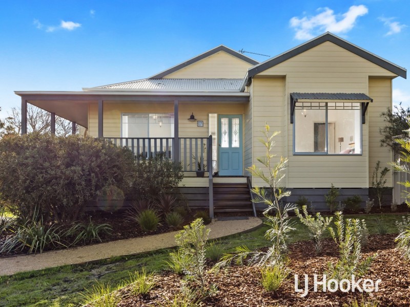 17 Mary St, Dalyston VIC 3992