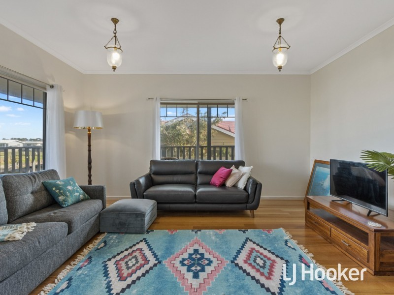 17 Mary St, Dalyston VIC 3992