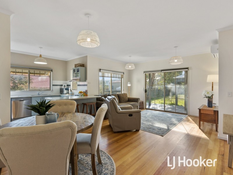 17 Mary St, Dalyston VIC 3992