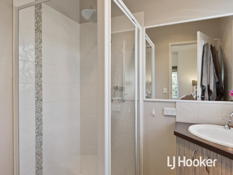 17 Mary St, Dalyston VIC 3992