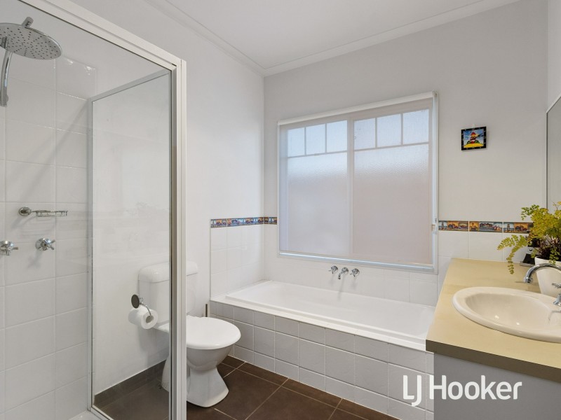 17 Mary St, Dalyston VIC 3992