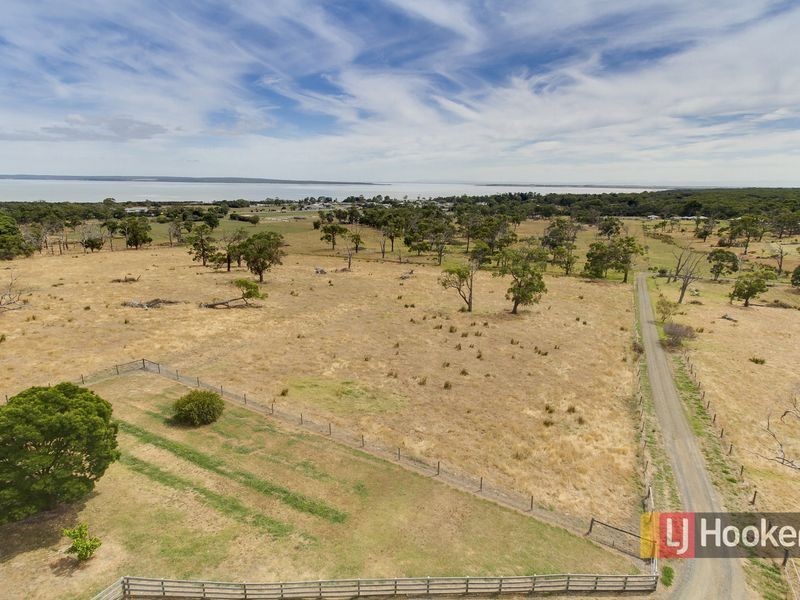 68 Acacia Road, Grantville VIC 3984