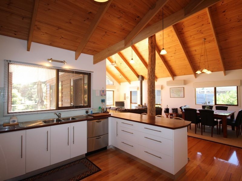 29 Seabreeze Parade, Cape Paterson VIC 3995