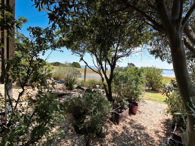 12 Champs Elysees Esplanade, Coronet Bay VIC 3984