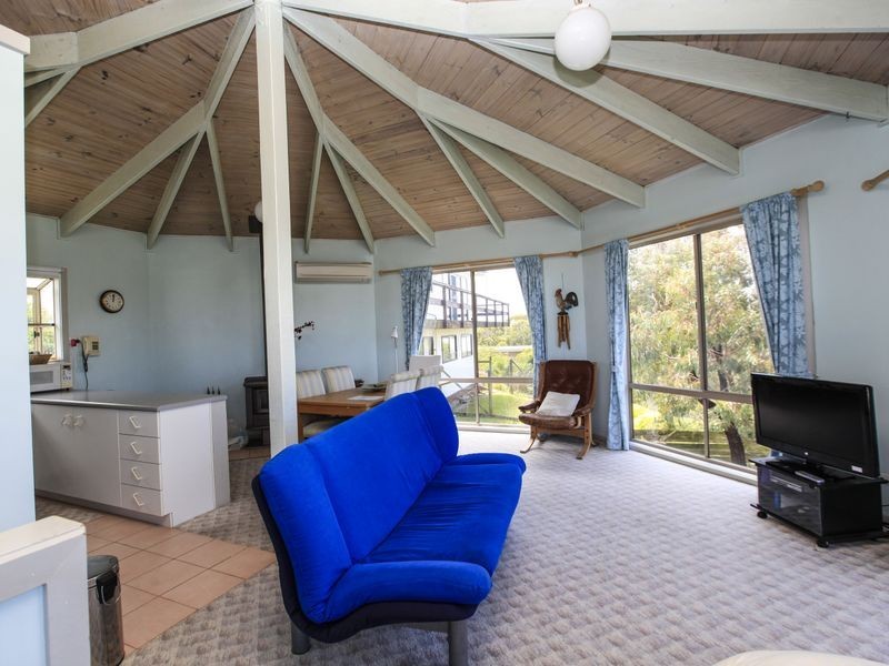 6 Ozone Court, Cape Paterson VIC 3995