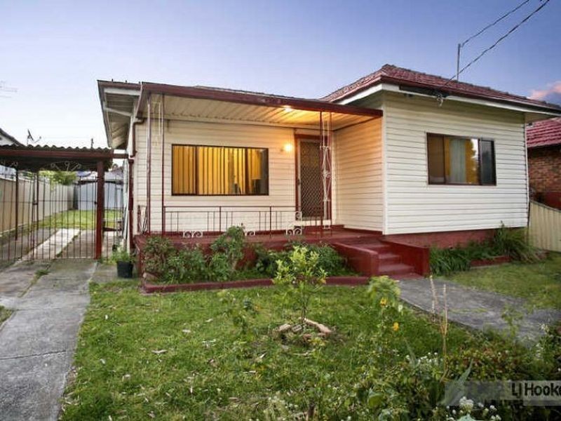 4 May  St, Merrylands NSW 2160