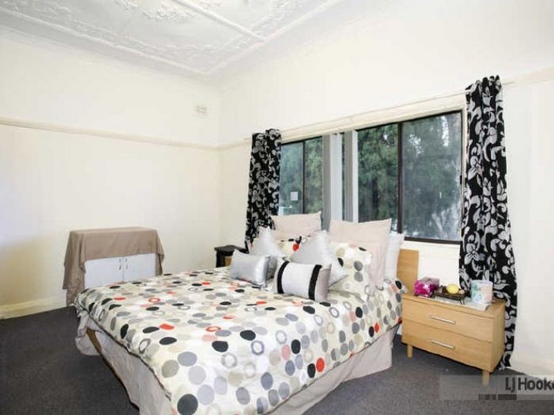 4 May  St, Merrylands NSW 2160