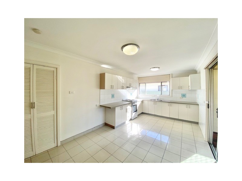 15 Queen St, Revesby NSW 2212