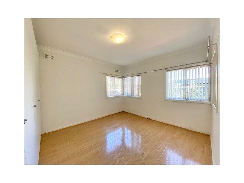 15 Queen St, Revesby NSW 2212