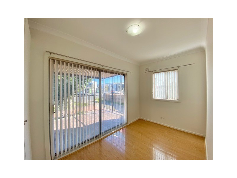 15 Queen St, Revesby NSW 2212