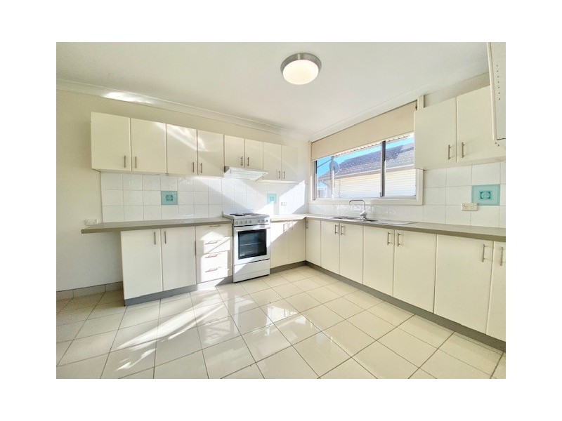 15 Queen St, Revesby NSW 2212