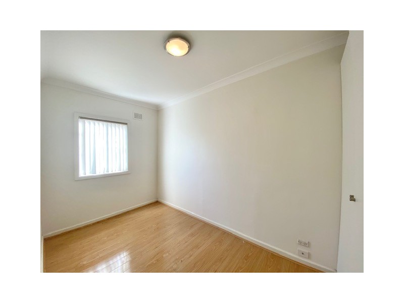 15 Queen St, Revesby NSW 2212