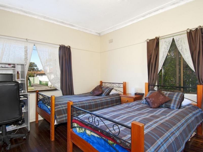 26 Kylie Pde, Punchbowl NSW 2196