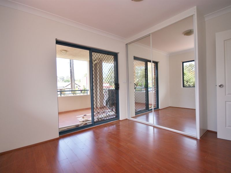 2/32-34 Station Rd, Auburn NSW 2144