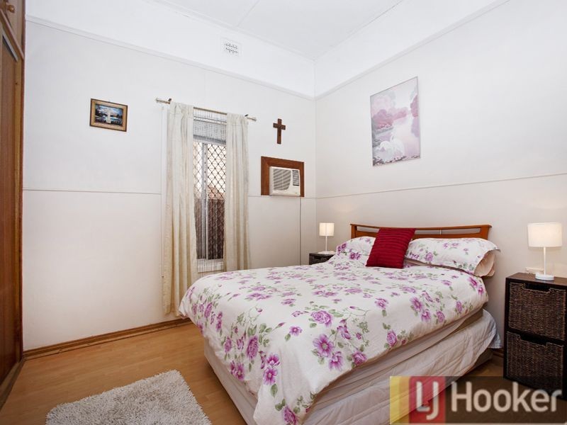 22 Phillips St, Auburn NSW 2144