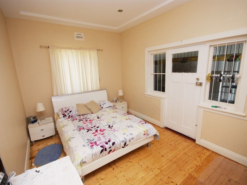 28 Karrabah Rd, Auburn NSW 2144