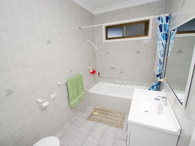 15 Mount Auburn Rd, Berala NSW 2141