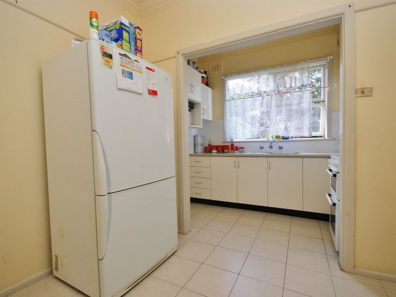 6 Moss St, Chester Hill NSW 2162