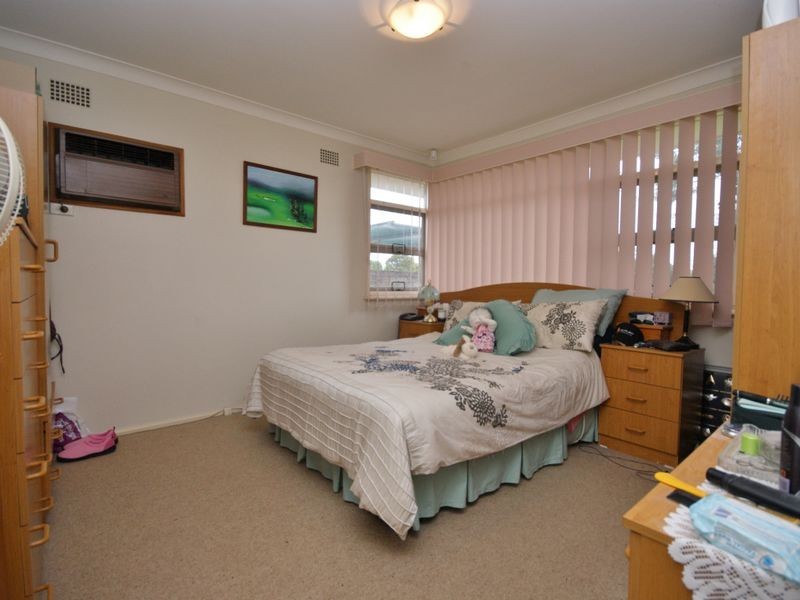 7 Lucas Avenue, Moorebank NSW 2170