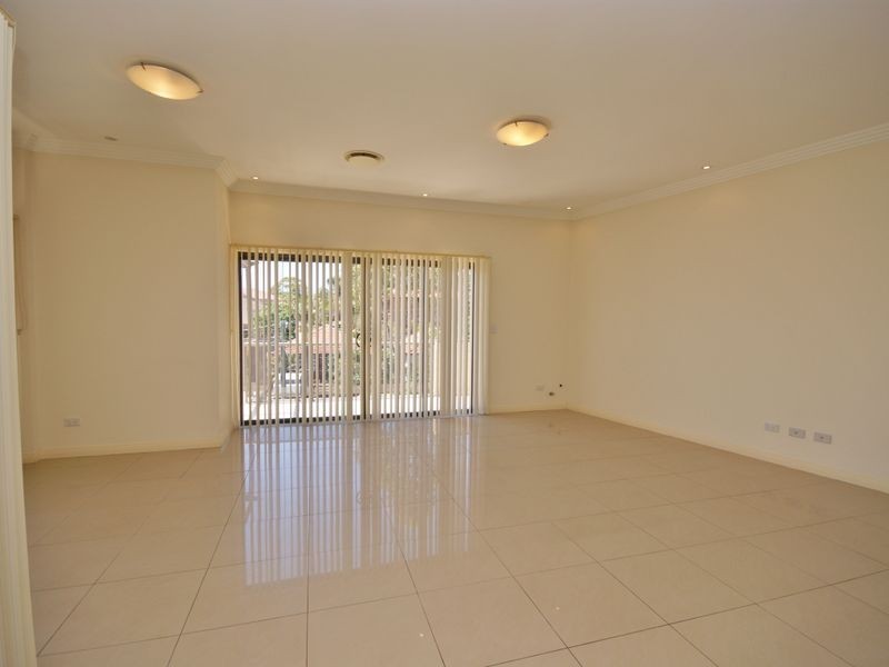 9/81-83 Bangor St, Guildford NSW 2161