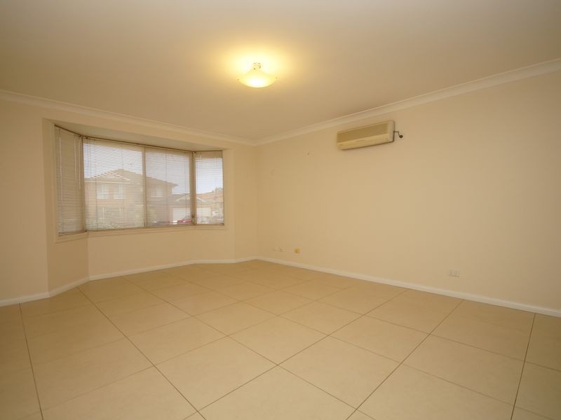 15 Bergalia Cl, Prestons NSW 2170
