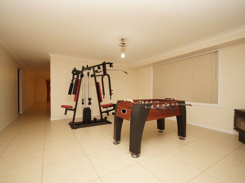 15 Bergalia Cl, Prestons NSW 2170
