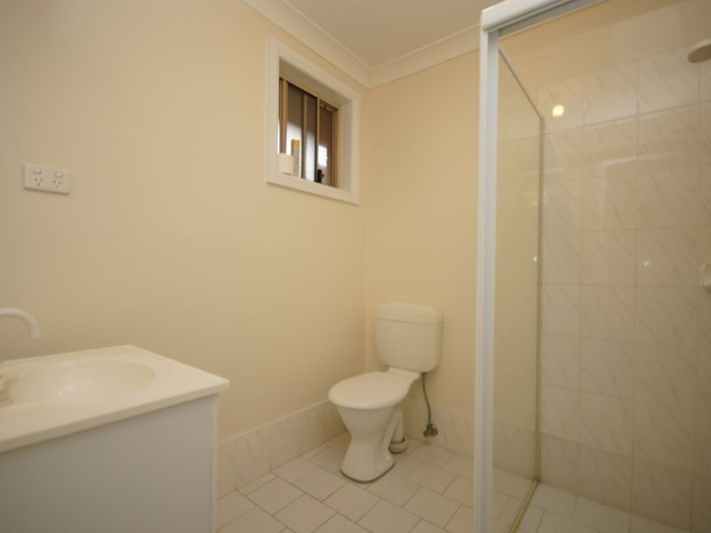 15 Bergalia Cl, Prestons NSW 2170