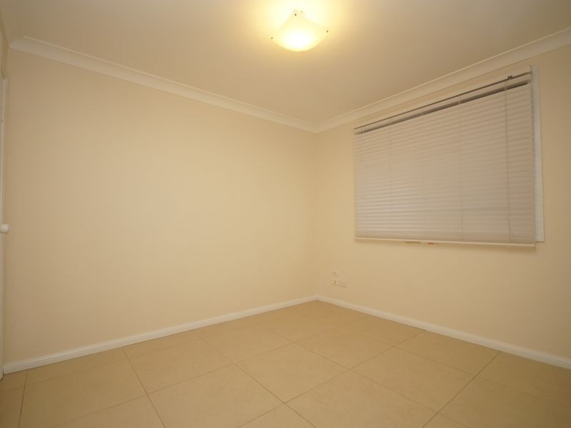 15 Bergalia Cl, Prestons NSW 2170