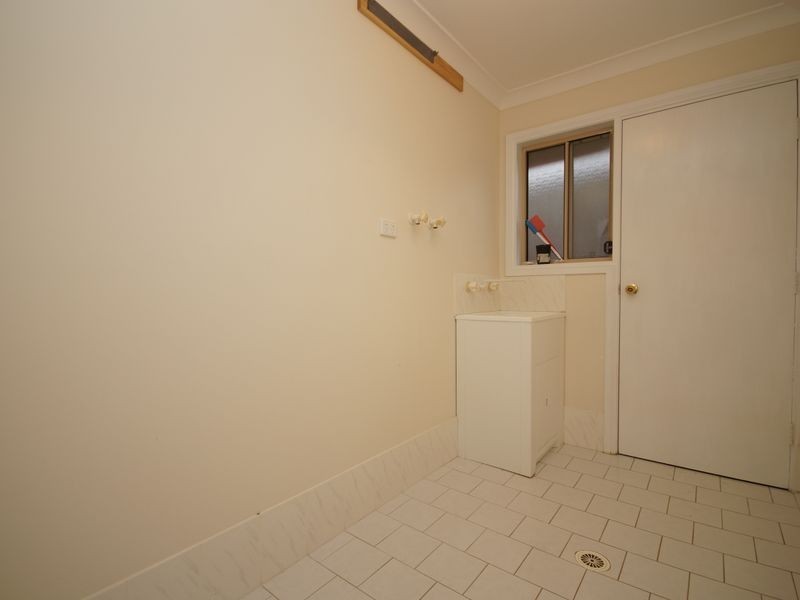 15 Bergalia Cl, Prestons NSW 2170