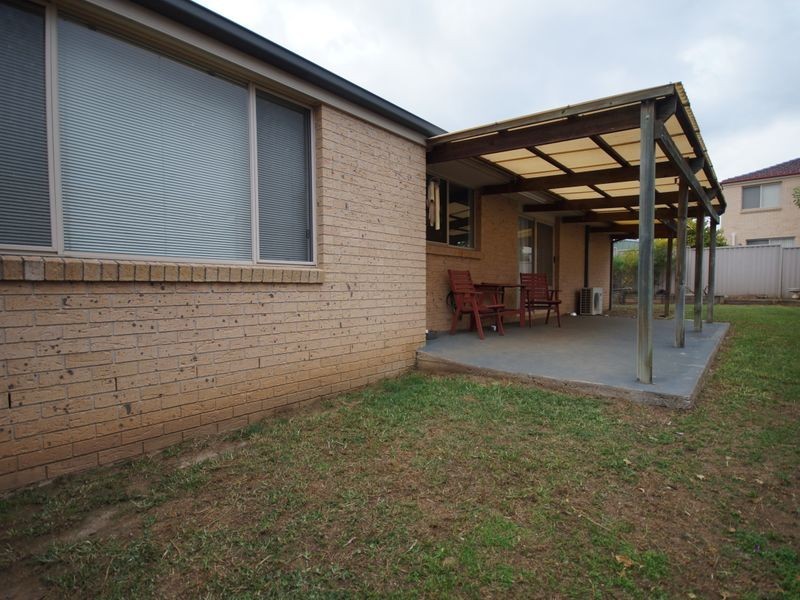 15 Bergalia Cl, Prestons NSW 2170