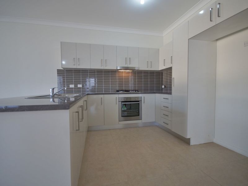 49 Chisholm Cr, Bradbury NSW 2560