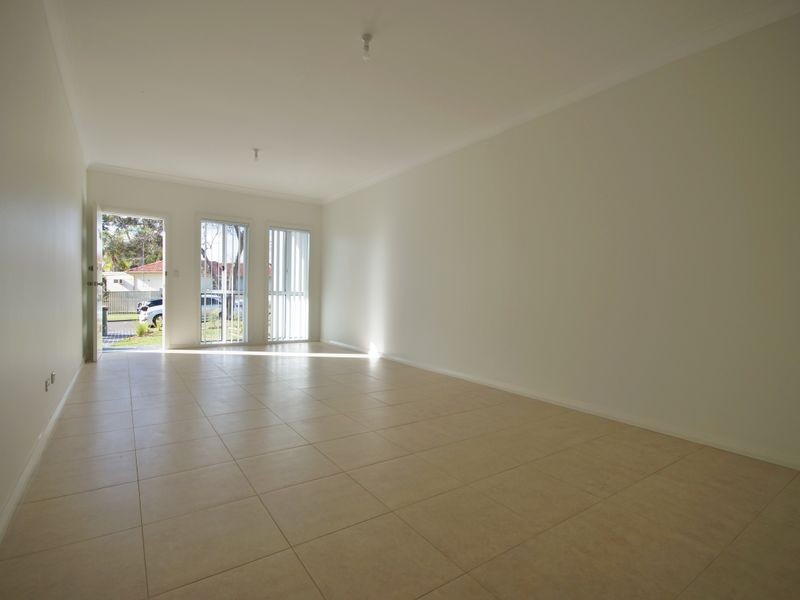 49 Chisholm Cr, Bradbury NSW 2560