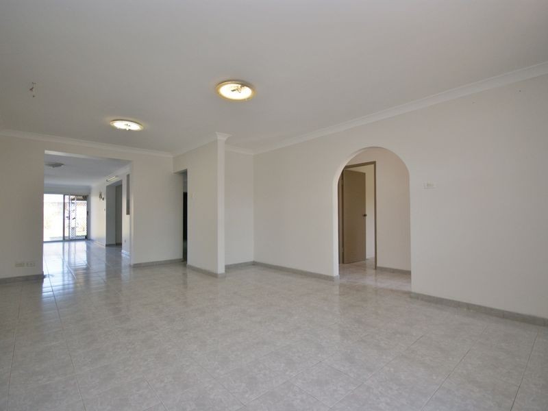 32 Hinkler St, Smithfield NSW 2164