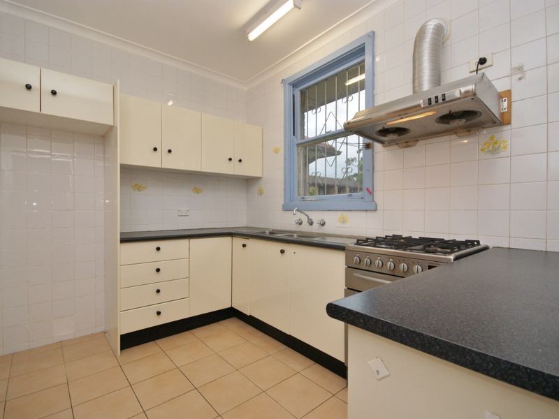 10 Whiting Street, Regents Park NSW 2143