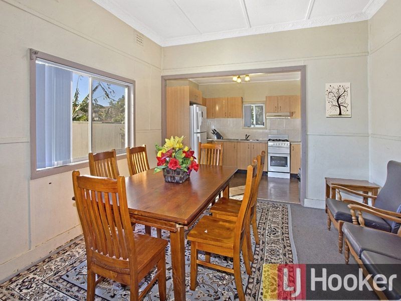 74 Station St, Guildford NSW 2161