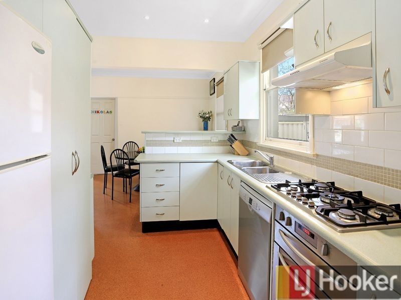 10 Phillip St, Oatlands NSW 2117