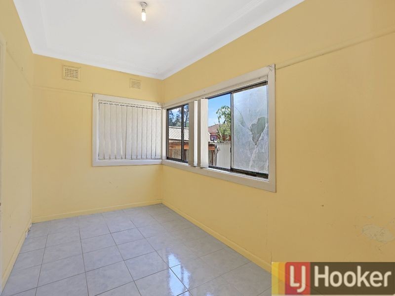 8 Antwerp Street, Auburn NSW 2144