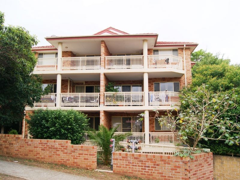 10/75-79 Cairds Ave, Bankstown NSW 2200